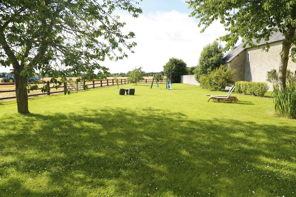 La Ferme De La Gronde Villa Magny-en-Bessin Exteriör bild